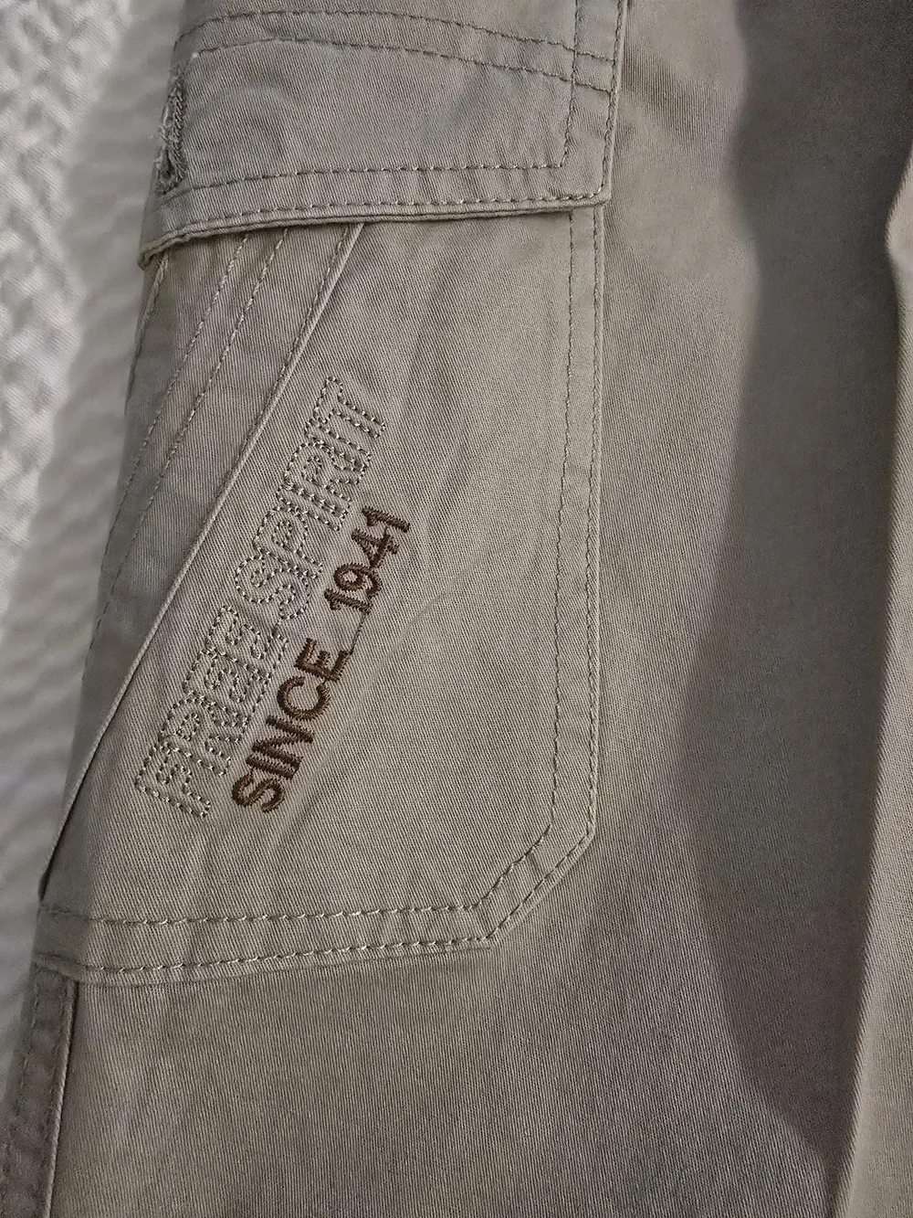 Men's Cargo Pants with Elastic Waist in Light Khaki